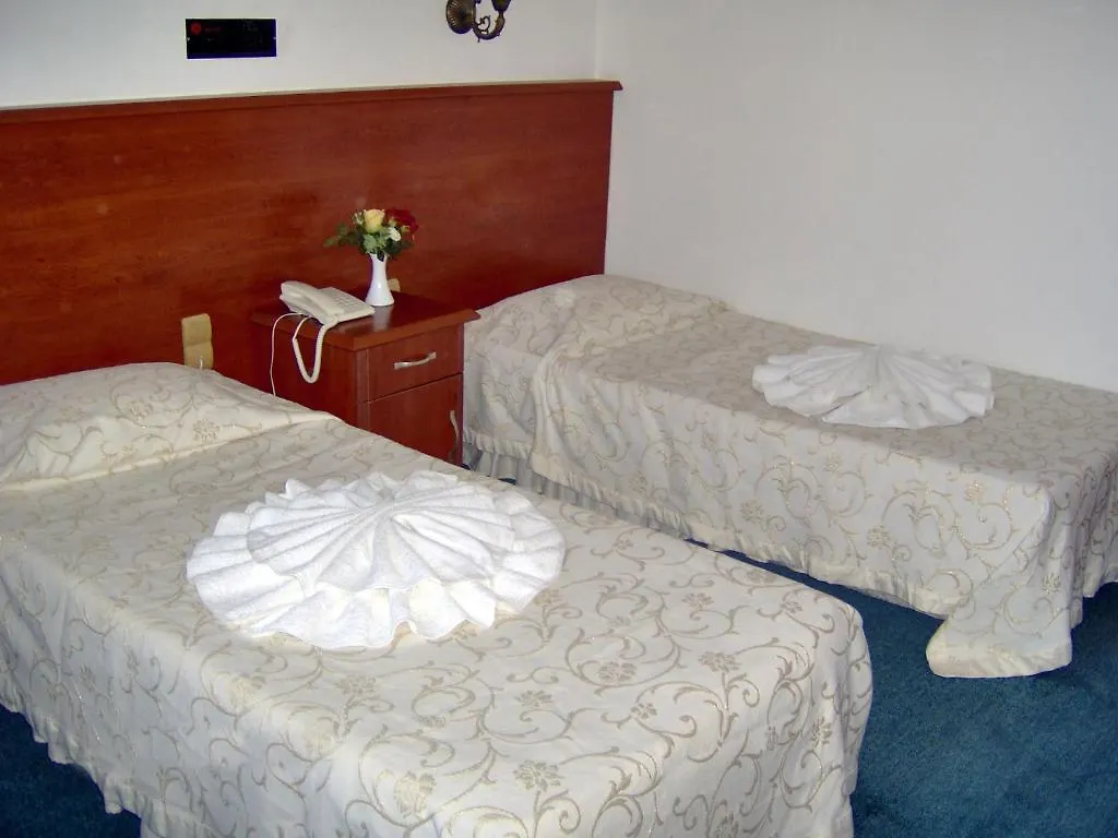Budak Hotel Ντιντίμ 2*,